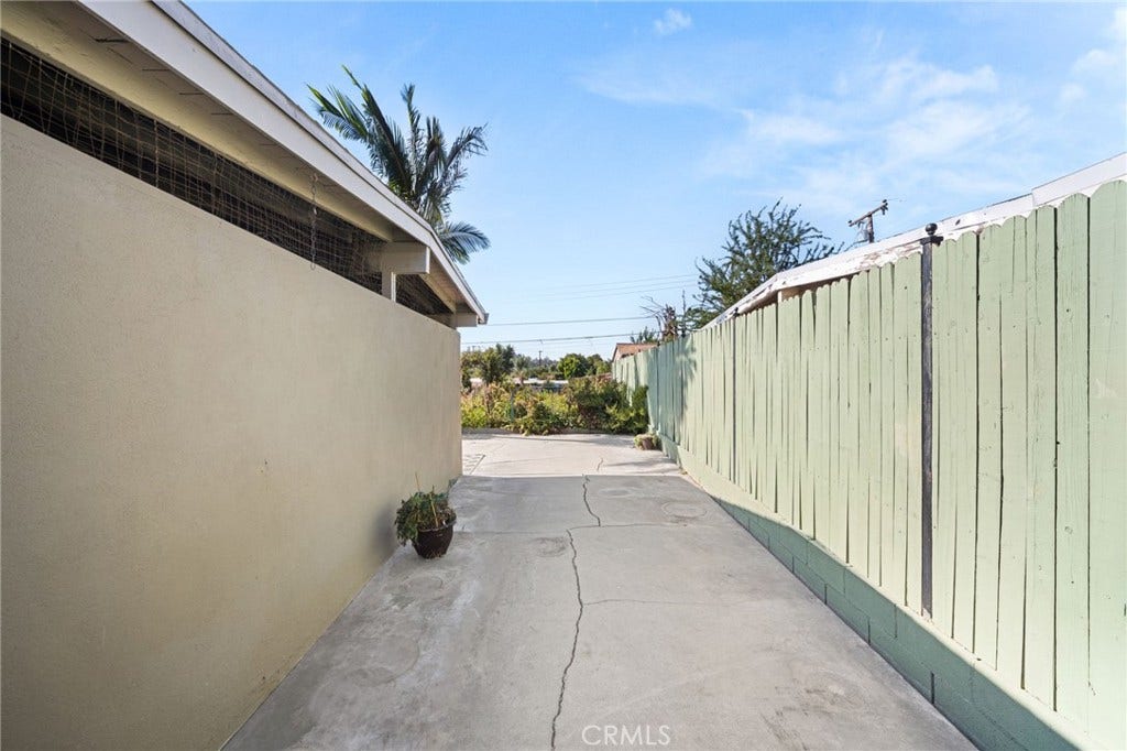 229 S Shipman, La Puente, CA 91744 229 S Shipman, La Puente, CA 91744