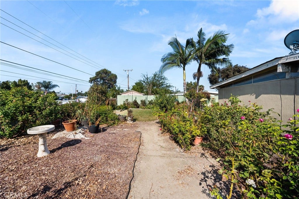 229 S Shipman, La Puente, CA 91744 229 S Shipman, La Puente, CA 91744