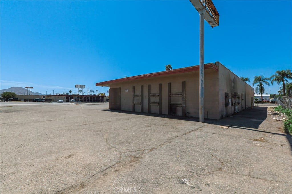 1101 S E, San Bernardino, CA 92408 1101 S E, San Bernardino, CA 92408