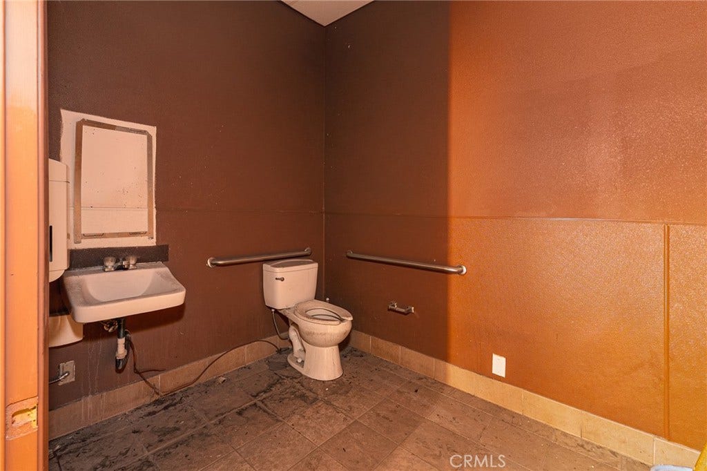 1101 S E, San Bernardino, CA 92408 1101 S E, San Bernardino, CA 92408