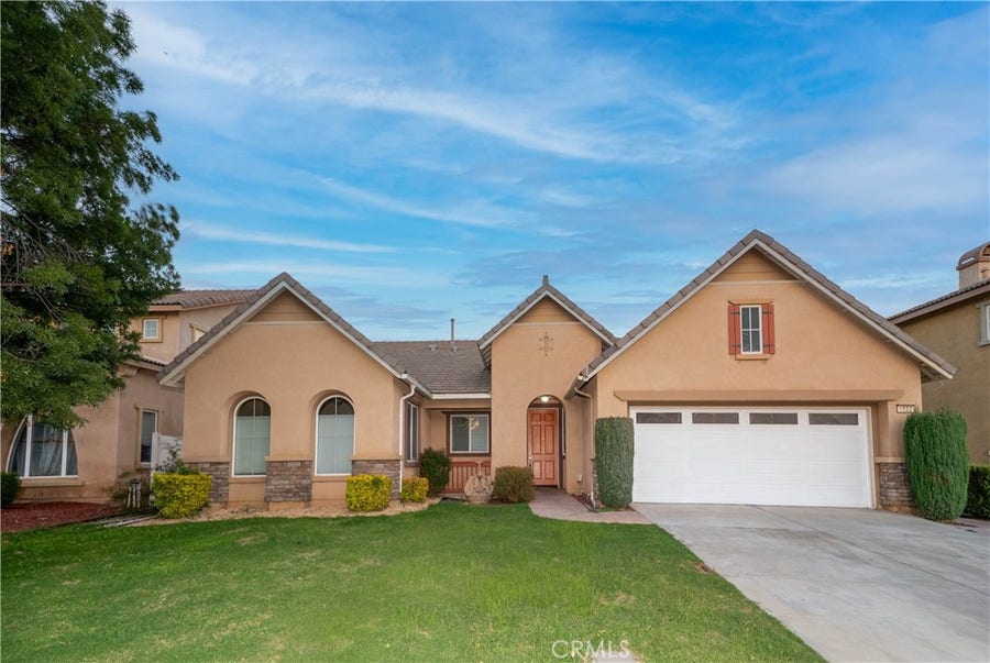 Property photo for 1833 English Oak Way, Perris, CA