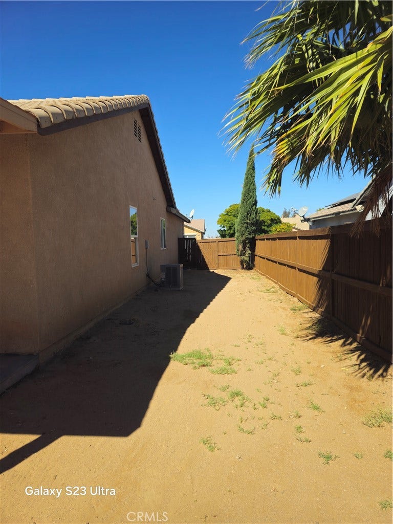 15333 Ross, Adelanto, CA 92301 15333 Ross, Adelanto, CA 92301