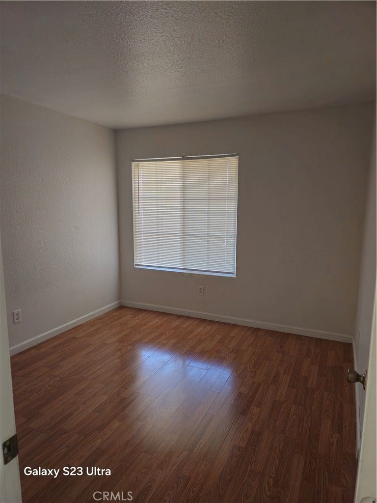 15333 Ross, Adelanto, CA 92301 Room