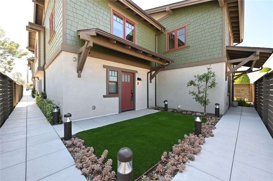 Property photo for 117 N Vista Bonita Avenue, #C, Glendora, CA