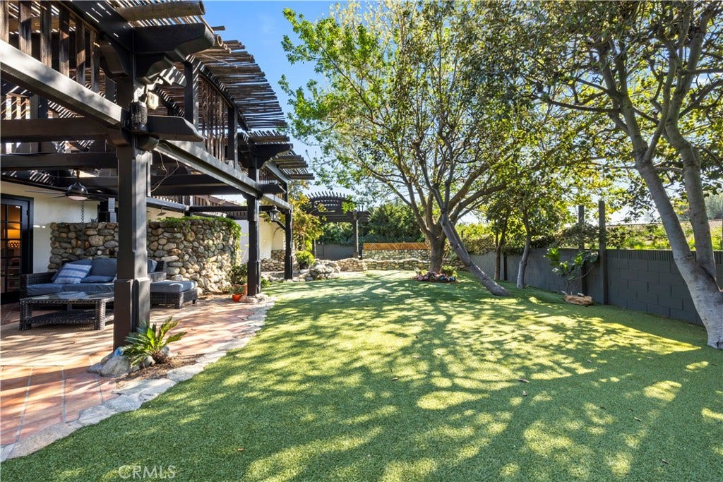 2293 Bonnie Brae, Claremont, CA 91711 2293 Bonnie Brae, Claremont, CA 91711