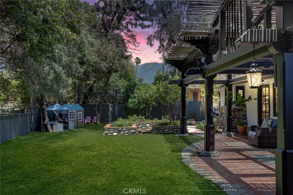 2293 Bonnie Brae, Claremont, CA 91711 2293 Bonnie Brae, Claremont, CA 91711