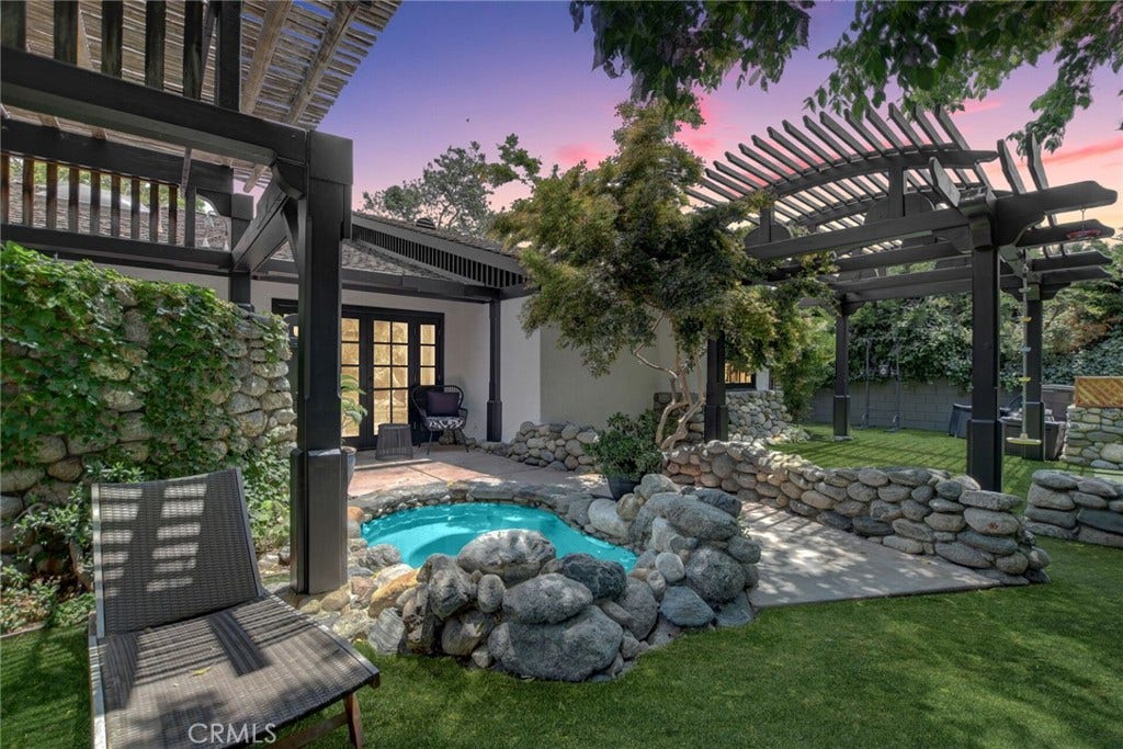 2293 Bonnie Brae, Claremont, CA 91711 2293 Bonnie Brae, Claremont, CA 91711