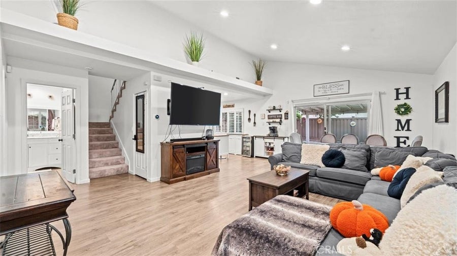 Property photo for 16662 Minter Court, Canyon Country, CA