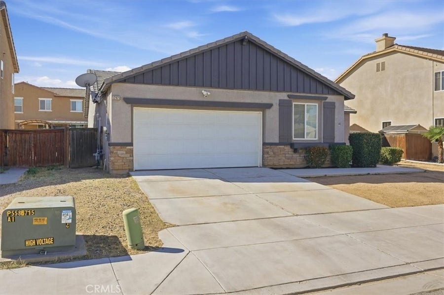 Property photo for 12921 Newport, Hesperia, CA