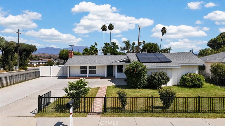 Property photo for 298 Terry Lane, Hemet, CA