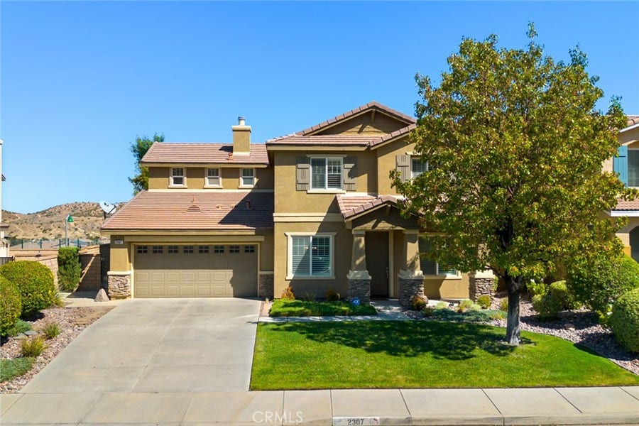 Property photo for 2307 Cornflower Way, Palmdale, CA