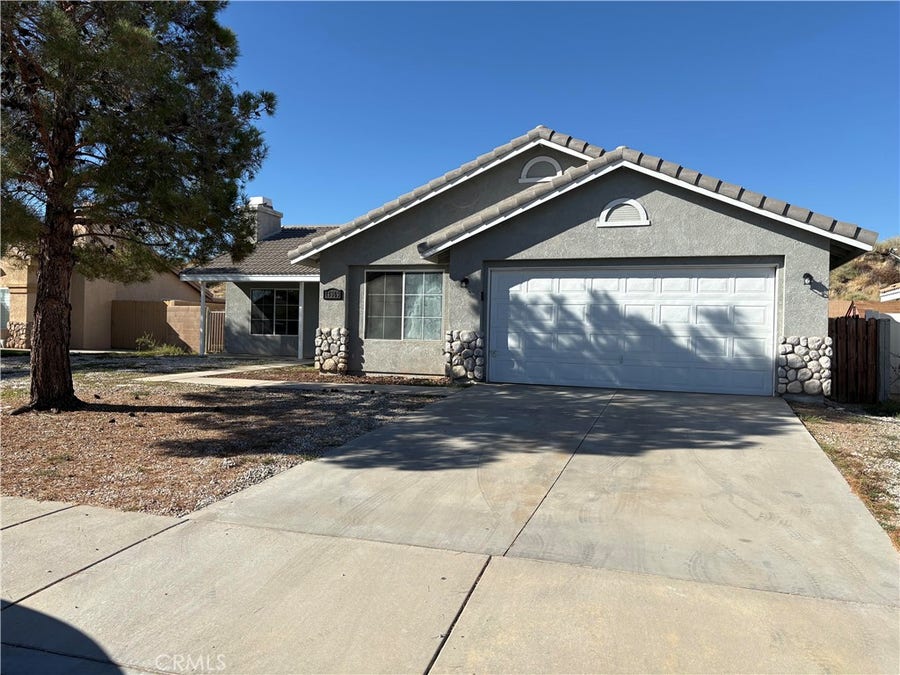 Property photo for 14549 Stone Creek Trail, Hesperia, CA