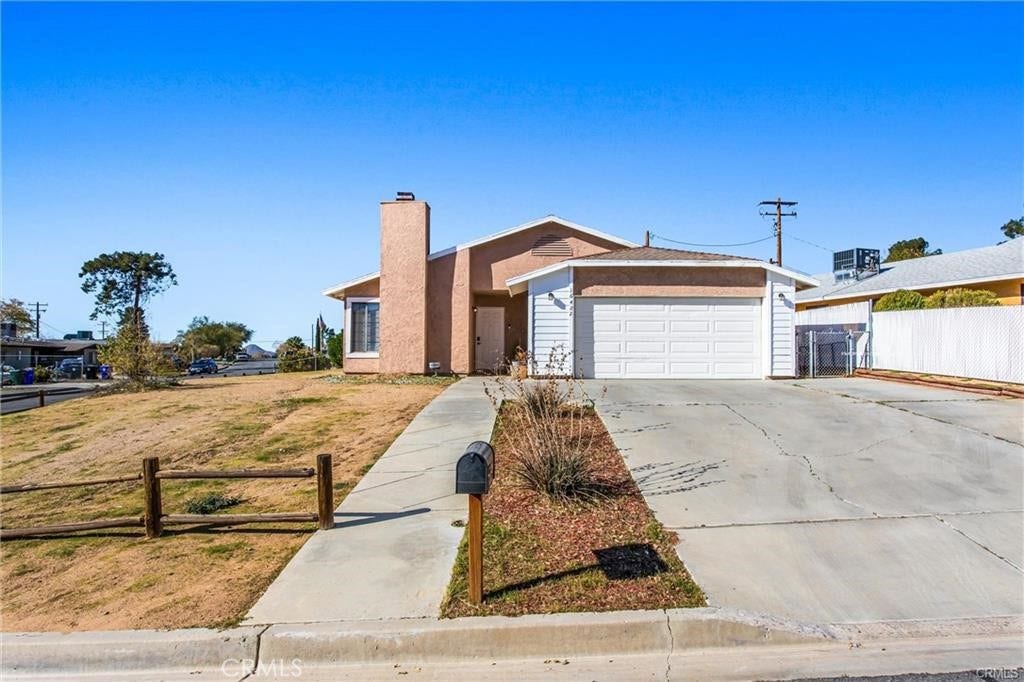 16422 Tolowa Road, Apple Valley, CA 92307 16422 Tolowa Road, Apple Valley, CA 92307