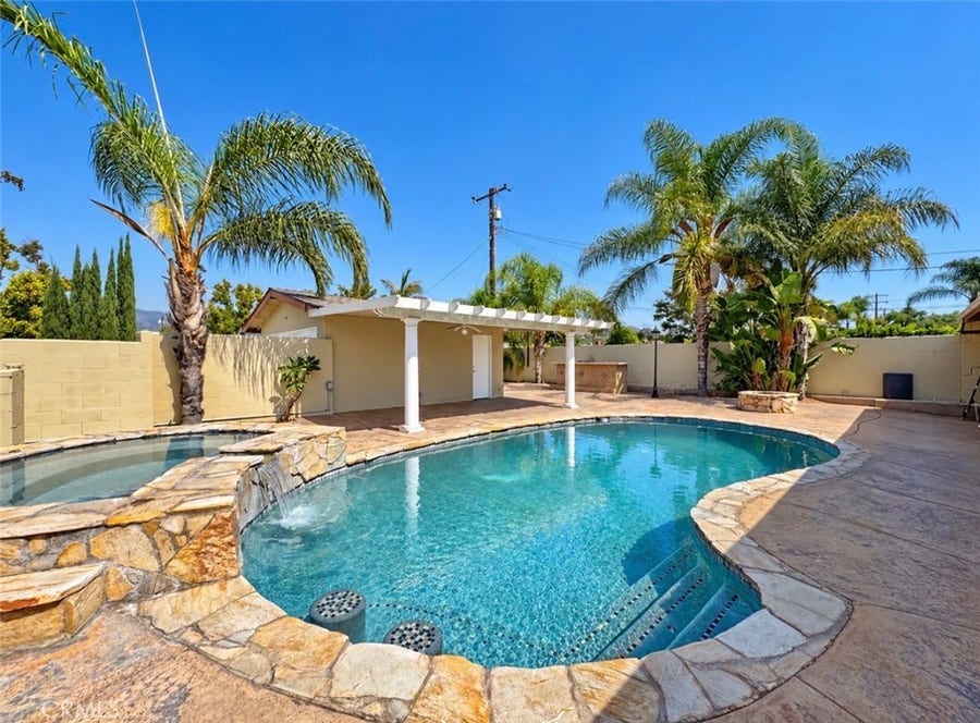 Property photo for 211 W Payson Street, Glendora, CA