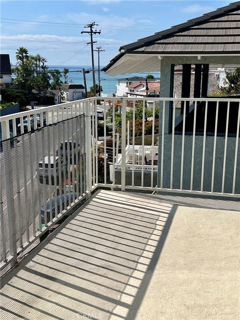 240 W El Portal, #B, San Clemente, CA 92672 240 W El Portal, #B, San Clemente, CA 92672