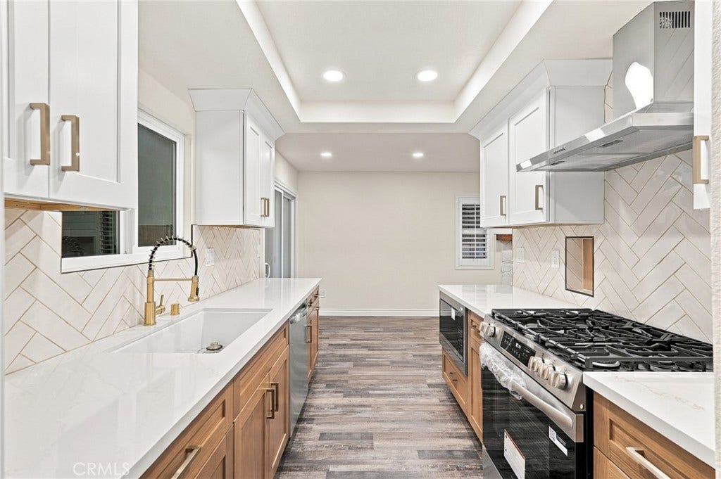 7855 Grace, Fontana, CA 92336 Kitchen