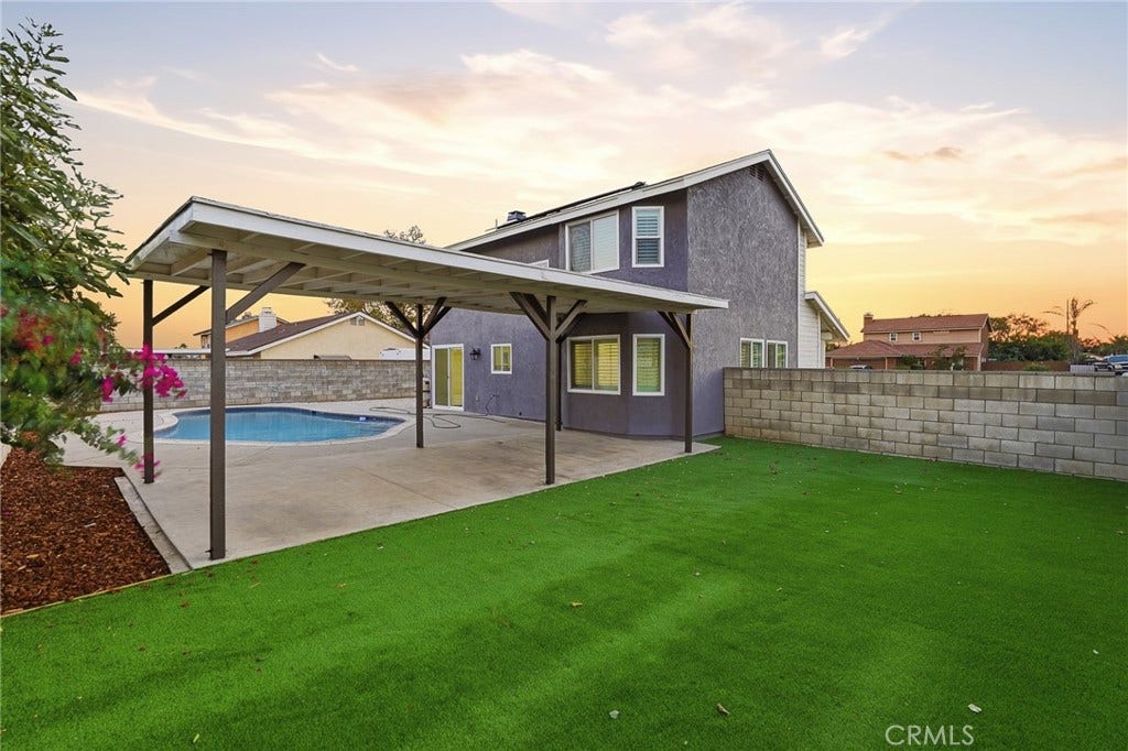 7855 Grace, Fontana, CA 92336 Backyard