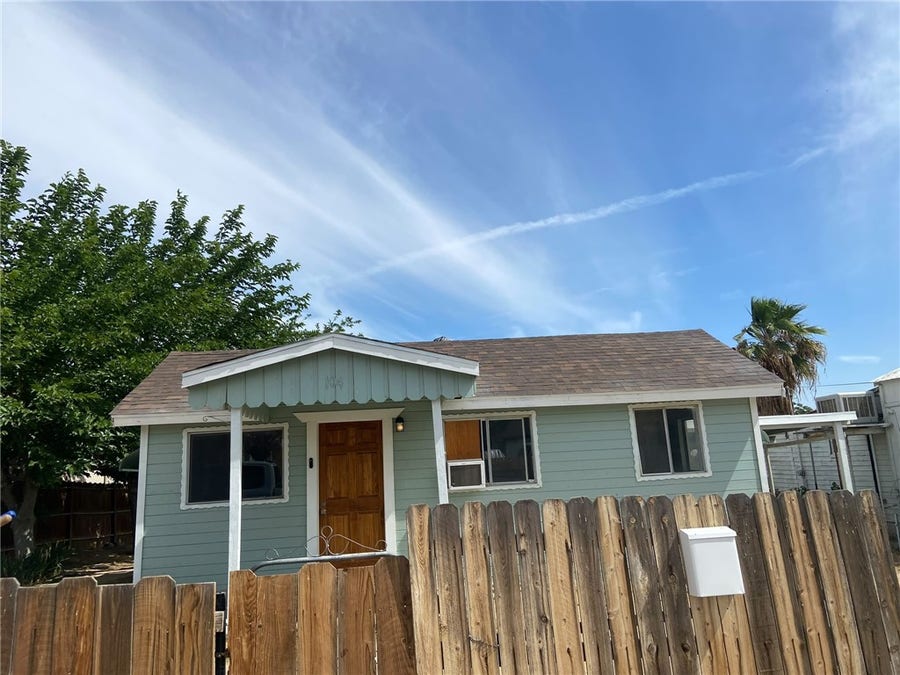 Property photo for 104 Buena Vista, Taft, CA