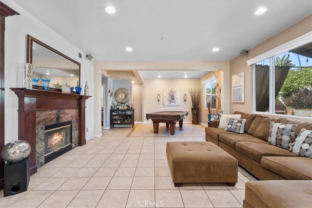 15590 Eastwind, Fontana, CA 92336 Family Room
