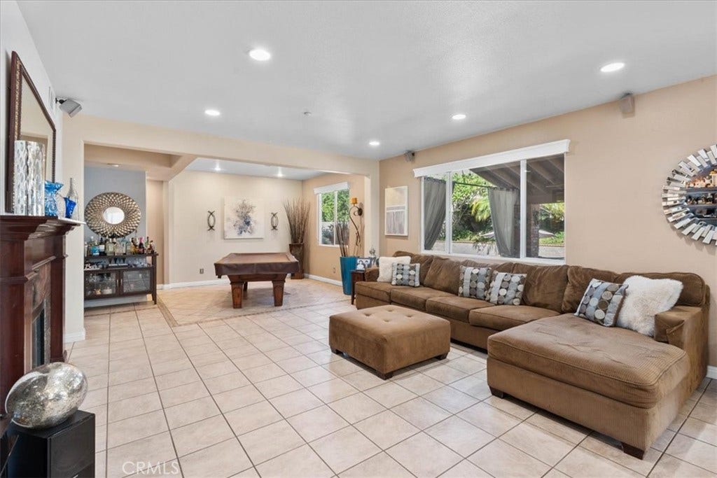 15590 Eastwind, Fontana, CA 92336 Family Room