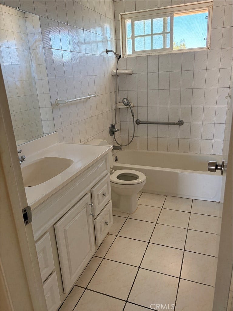 1746 Jackson Ave, San Gabriel, CA 91776 2nd unit restroom