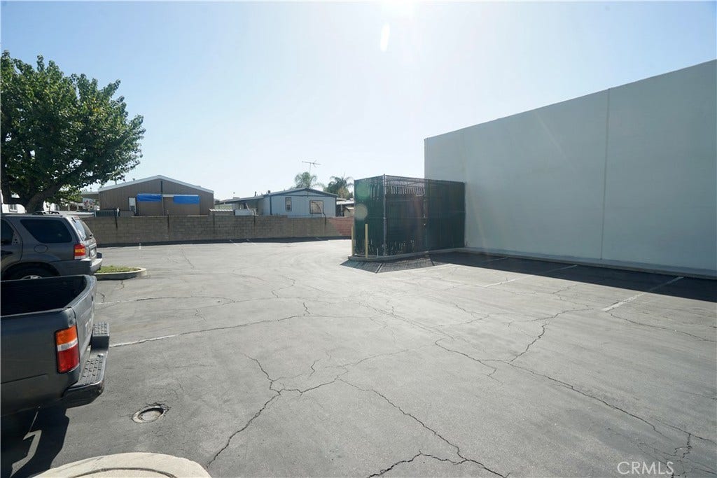 812 N Grand Avenue, Covina, CA 91724 812 N Grand Avenue, Covina, CA 91724