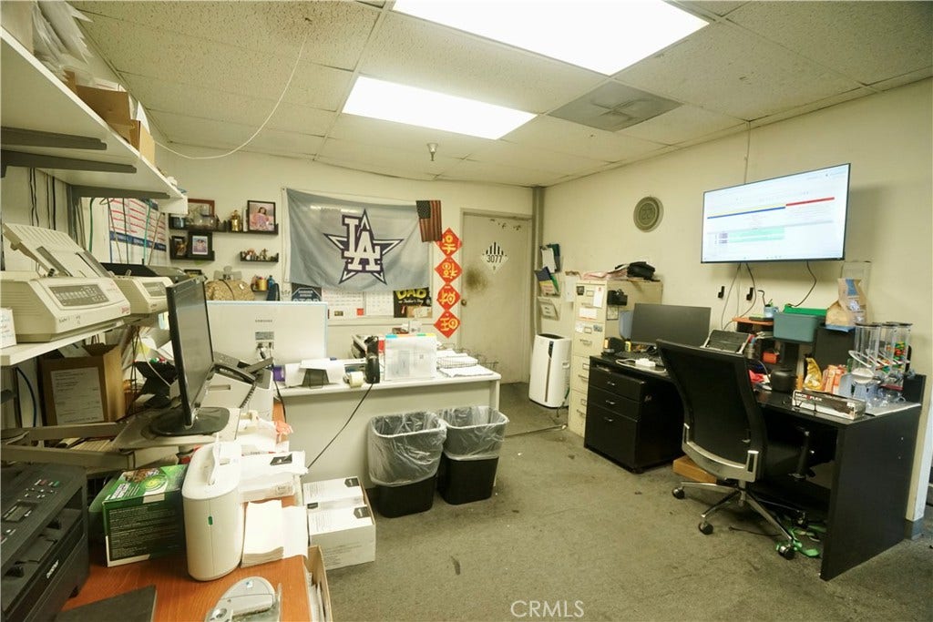 812 N Grand Avenue, Covina, CA 91724 812 N Grand Avenue, Covina, CA 91724