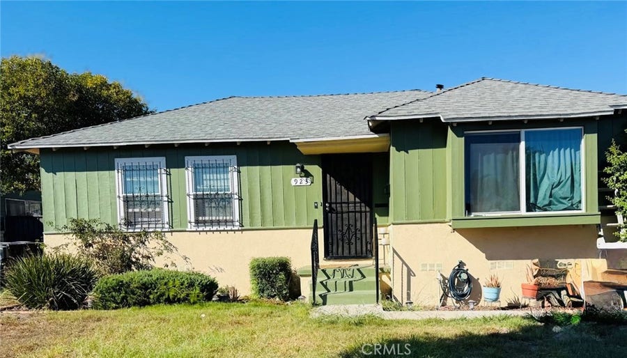 Property photo for 923 E 118 Drive, Los Angeles, CA
