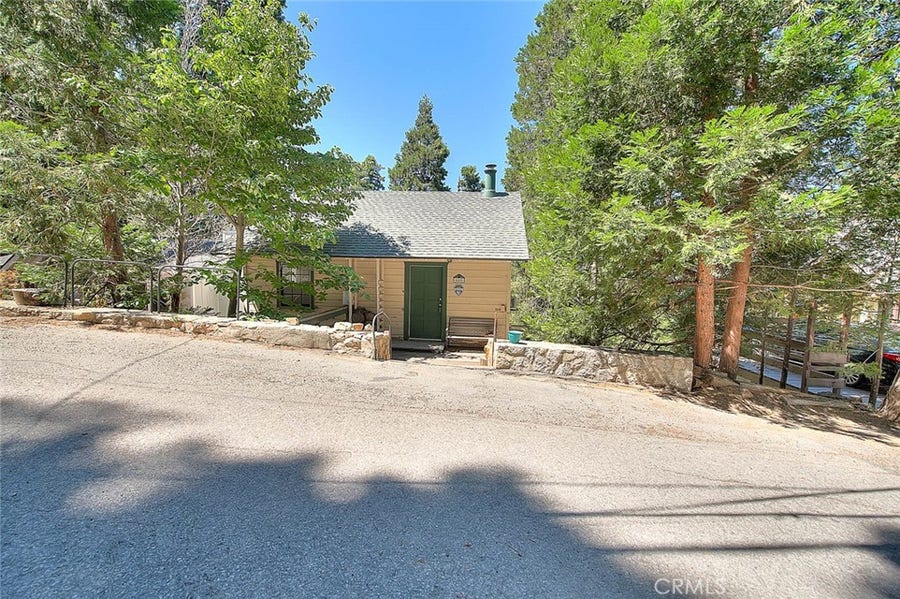Property photo for 680 Buckingham, Lake Arrowhead, CA