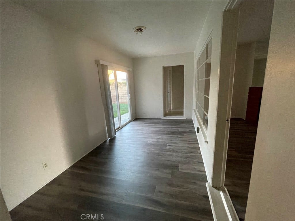 Center Room with access to Back Yard (Office)