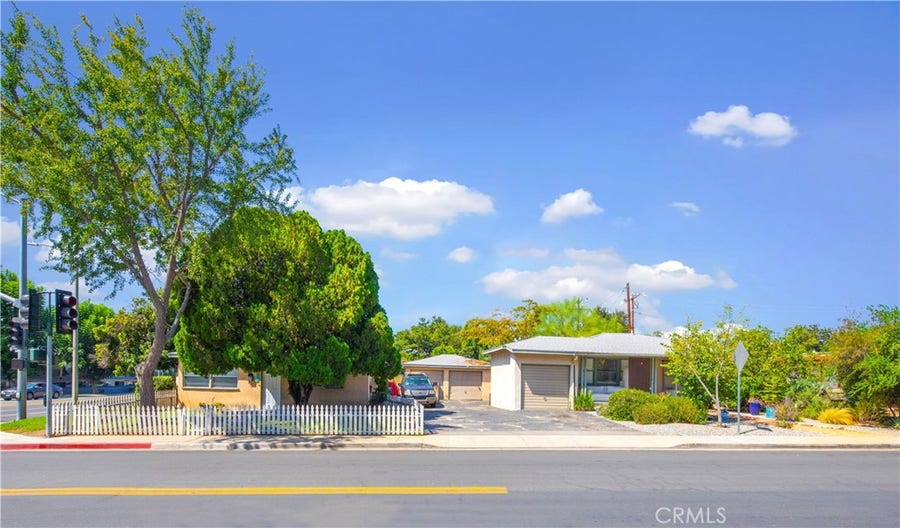 Property photo for 309 N Cambridge Avenue, Claremont, CA