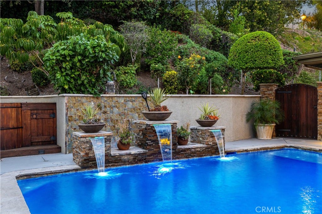 1107 Sandhurst Lane, La Verne, CA 91750