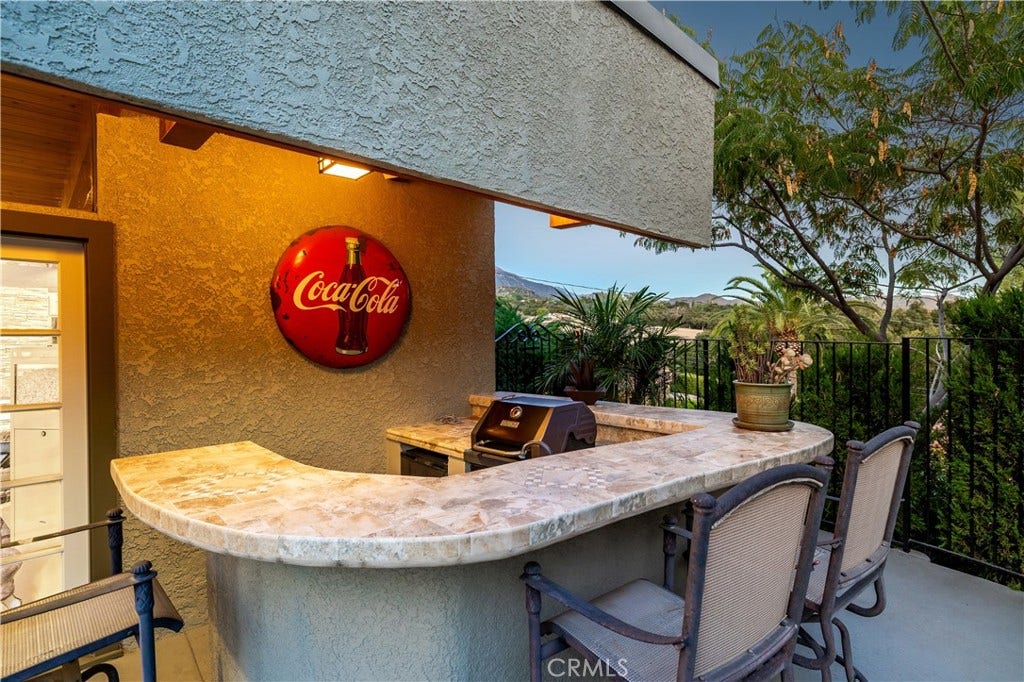 1107 Sandhurst Lane, La Verne, CA 91750