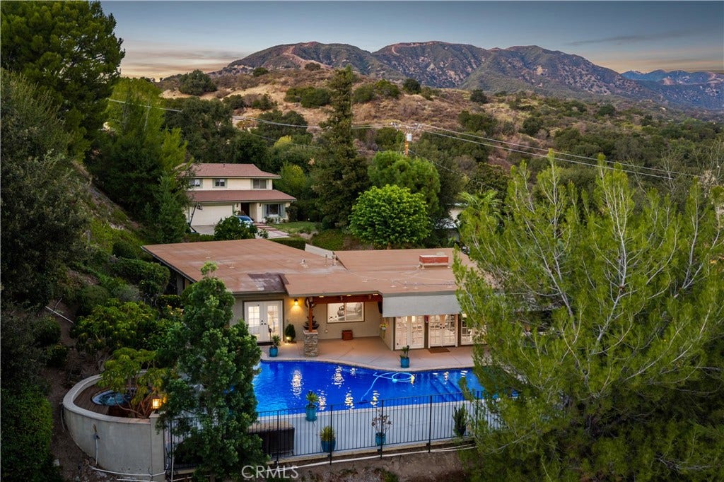 1107 Sandhurst Lane, La Verne, CA 91750