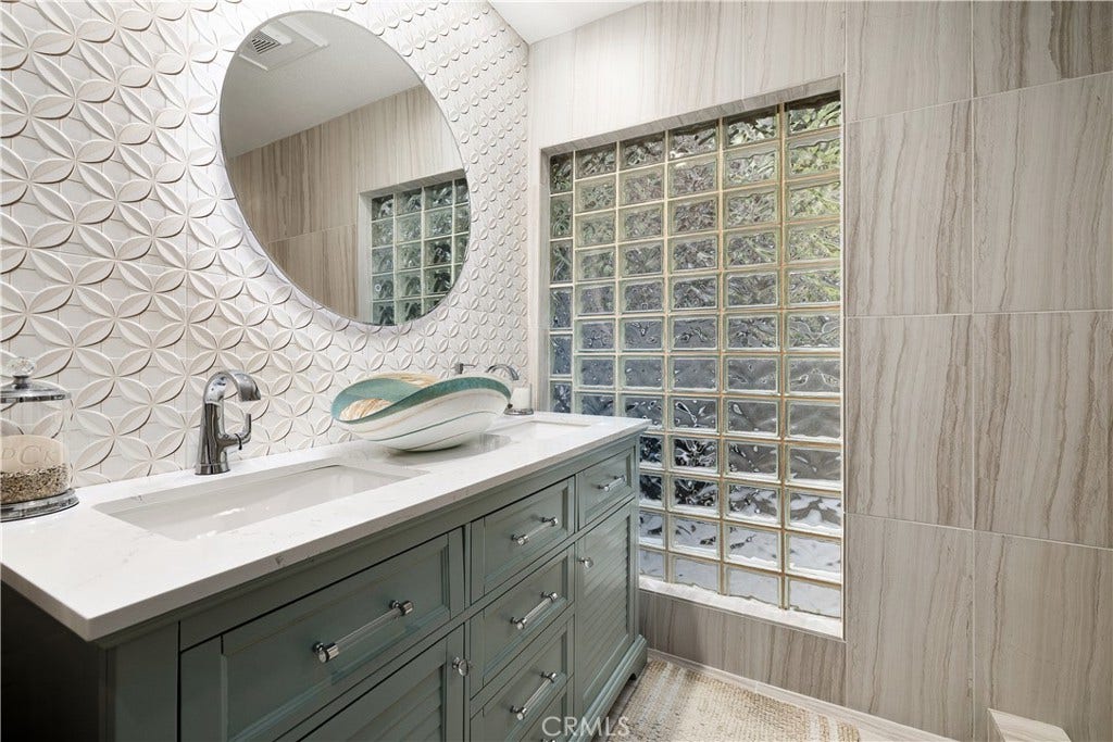 1107 Sandhurst Lane, La Verne, CA 91750