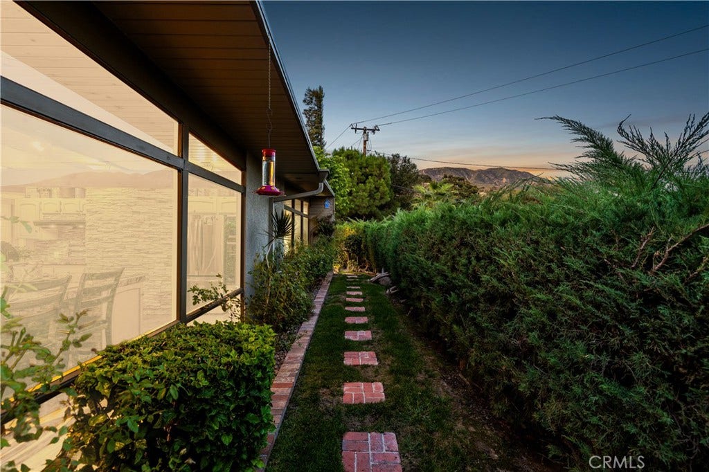 1107 Sandhurst Lane, La Verne, CA 91750