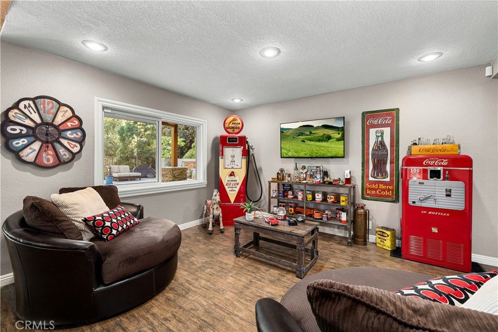 1107 Sandhurst Lane, La Verne, CA 91750