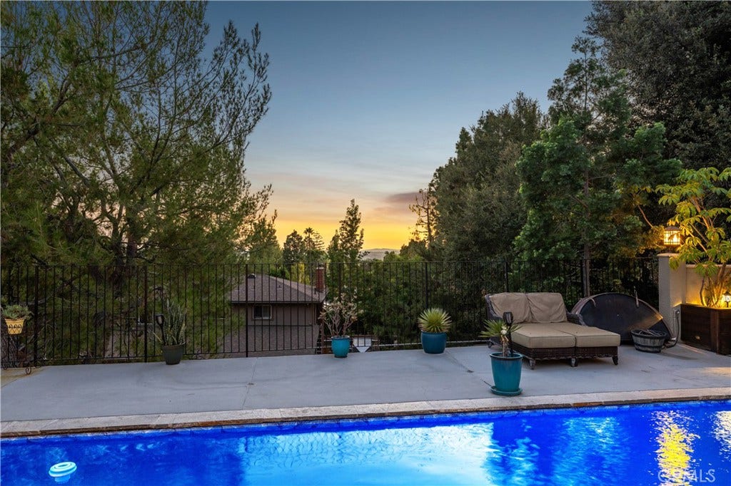 1107 Sandhurst Lane, La Verne, CA 91750