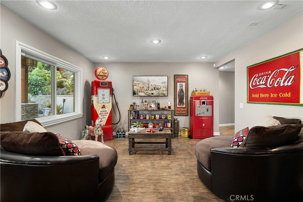 1107 Sandhurst Lane, La Verne, CA 91750