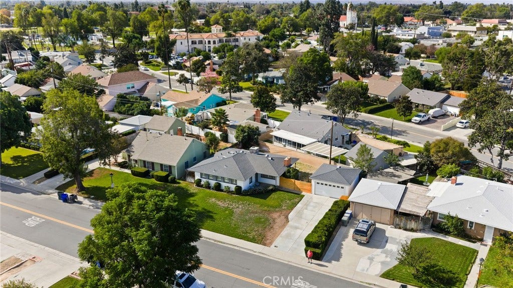 6795 De Anza, Riverside, CA 92506