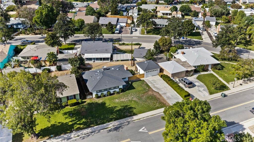 6795 De Anza, Riverside, CA 92506
