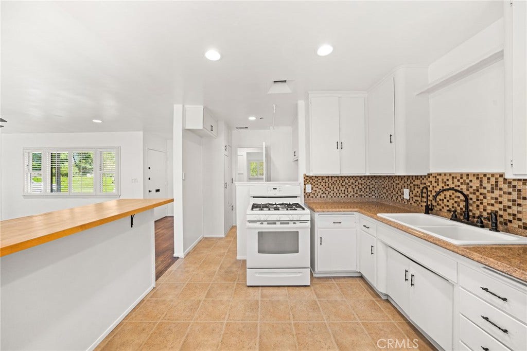 6795 De Anza, Riverside, CA 92506