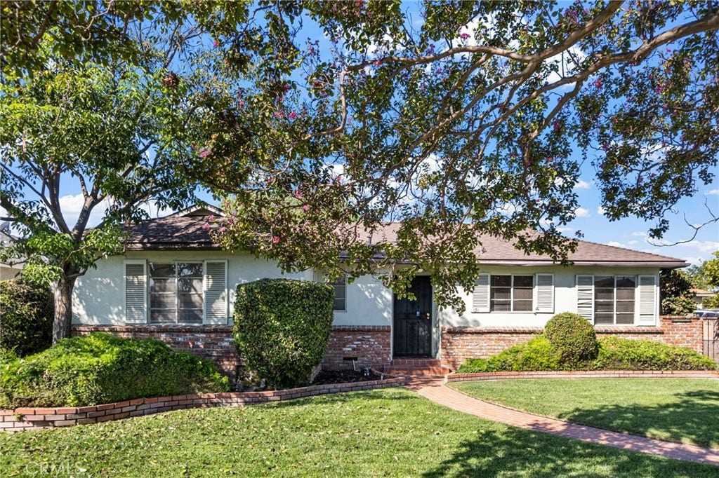 131 S Leaf, West Covina, CA 91791 131 S Leaf, West Covina, CA 91791