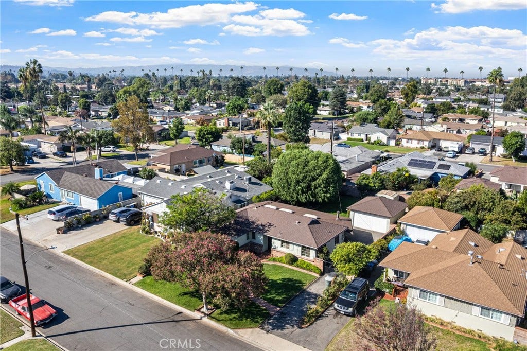 131 S Leaf, West Covina, CA 91791 131 S Leaf, West Covina, CA 91791