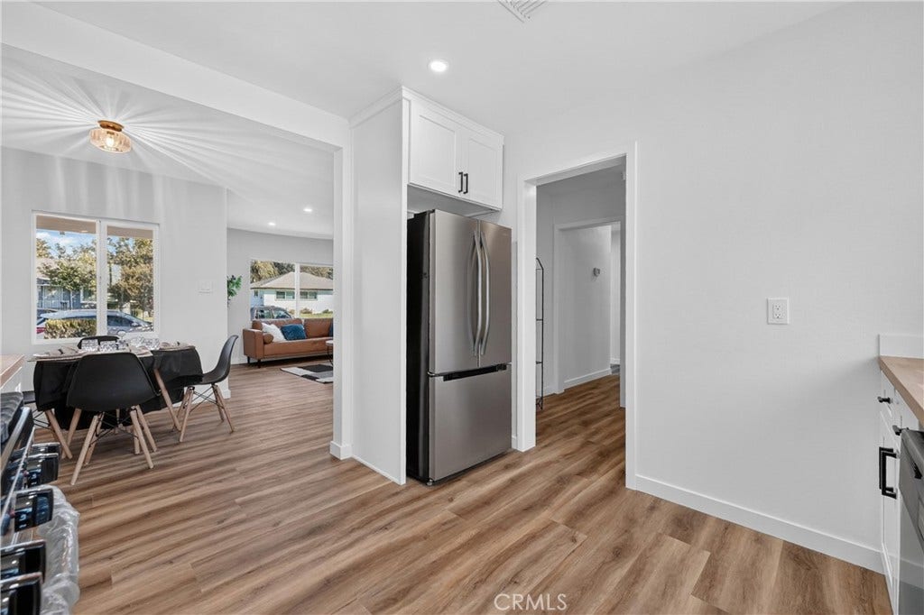 219 W Victoria, Rialto, CA 92376