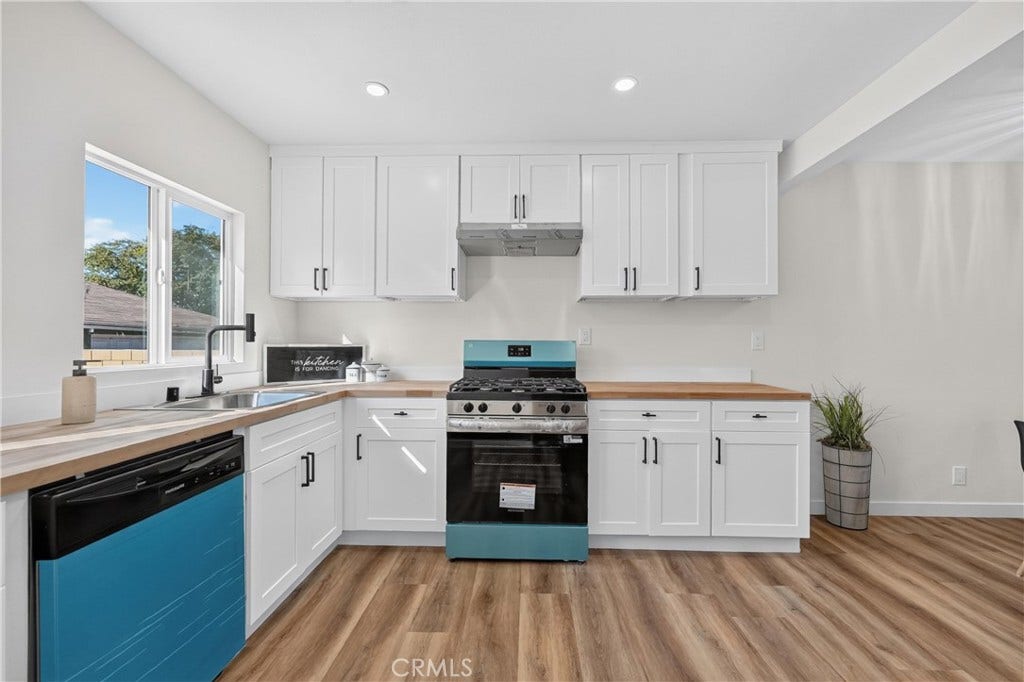 219 W Victoria, Rialto, CA 92376