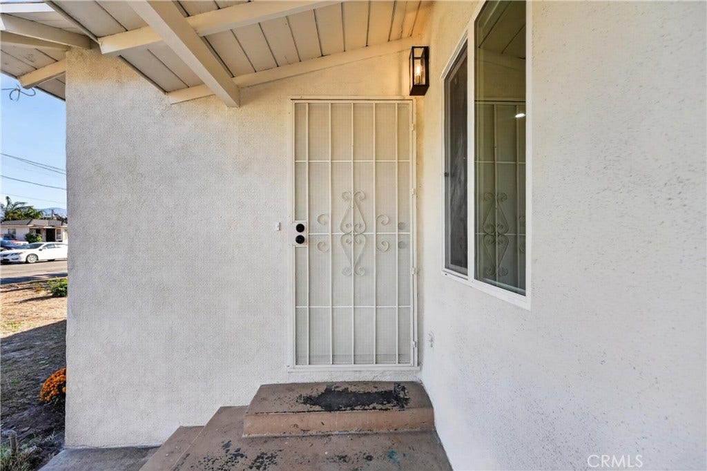 219 W Victoria, Rialto, CA 92376