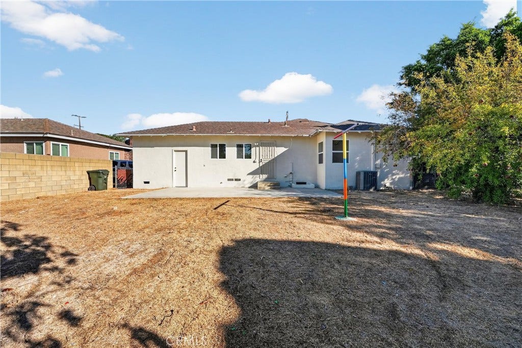 219 W Victoria, Rialto, CA 92376