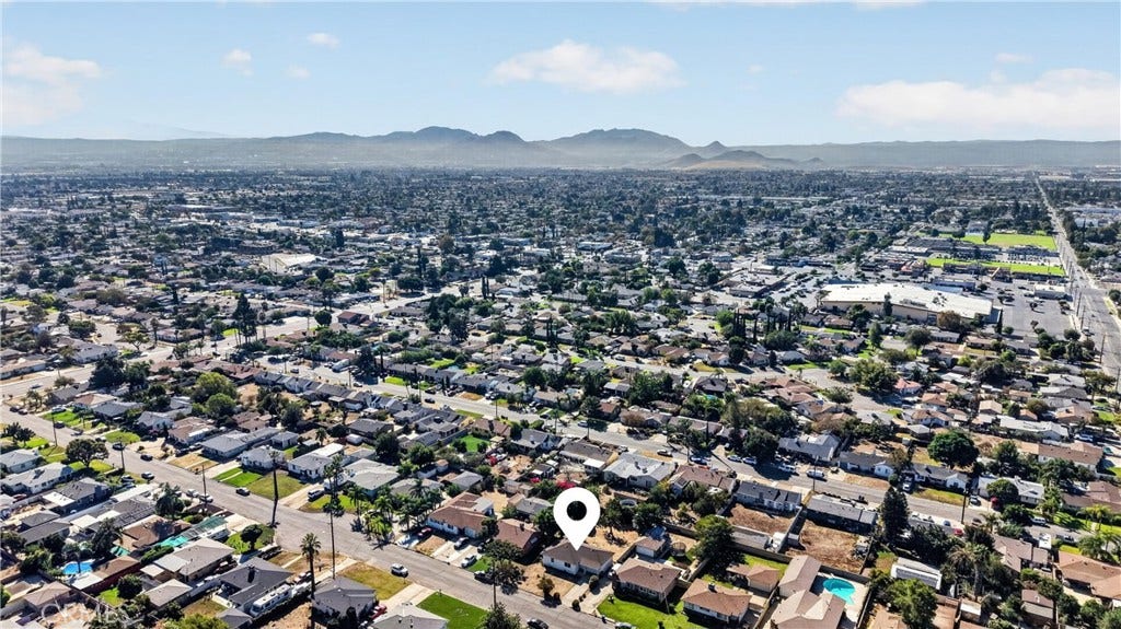 219 W Victoria, Rialto, CA 92376