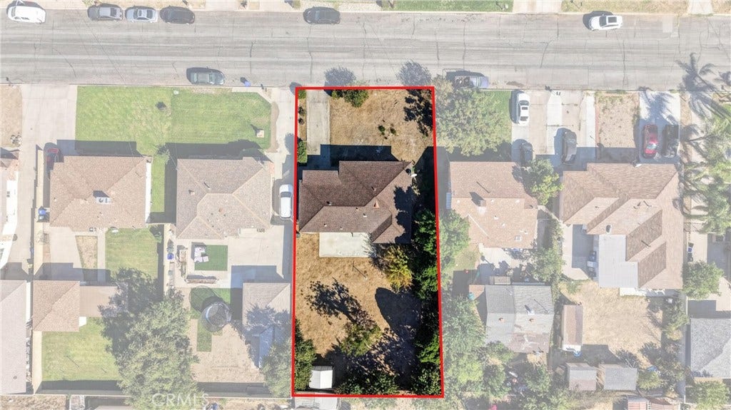 219 W Victoria, Rialto, CA 92376
